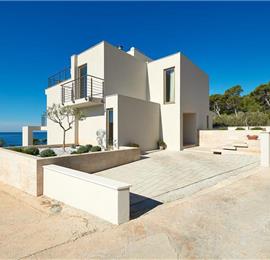 3 bedroom villa with pool and sea views Hvar island sleeps 6